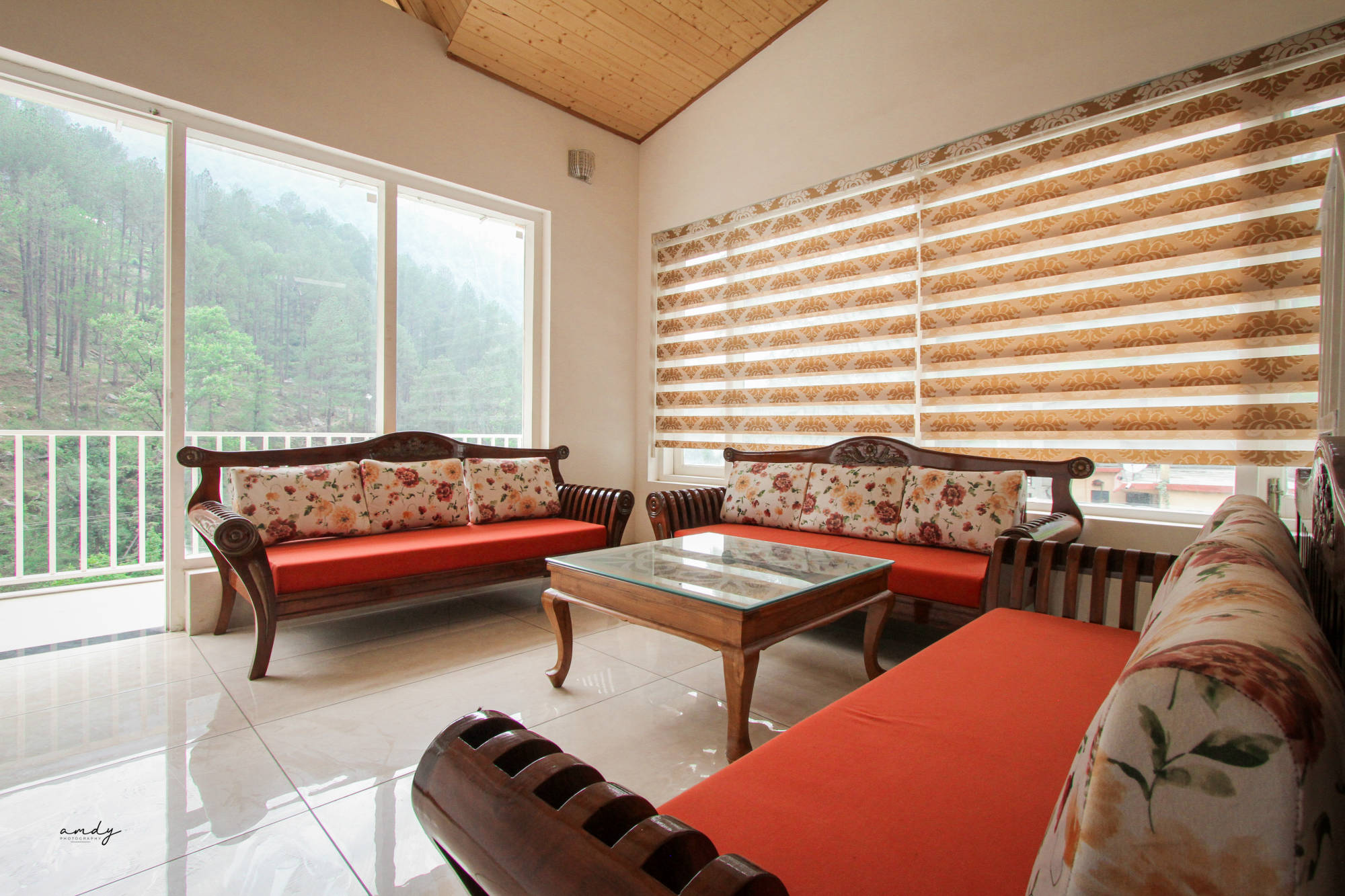 Kainchi Room